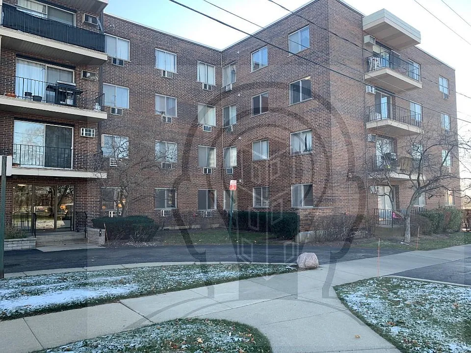 Kenton Ave