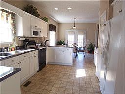 3rd image of 209 Chandler Blvd