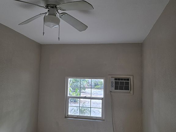 4th image of 1151 15th Ave N