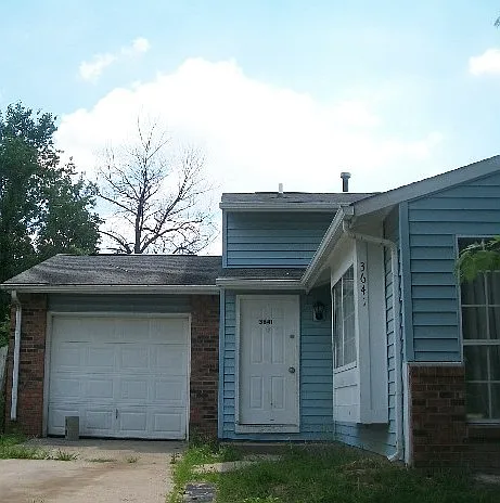 3641 Pleasant Lake Dr photo 1