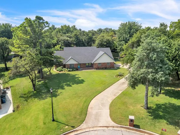 3400 Barberry Ct, Edmond, OK 73013