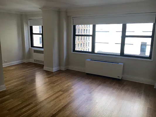 Rented by Stonehenge NYC LLC | media 9
