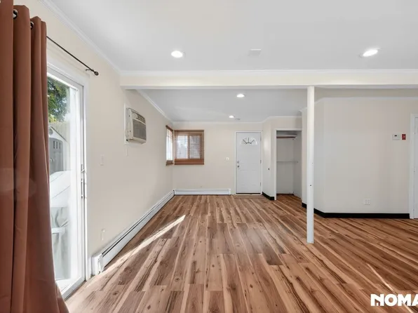 12 Talman Pl, Dix Hills, NY 11746