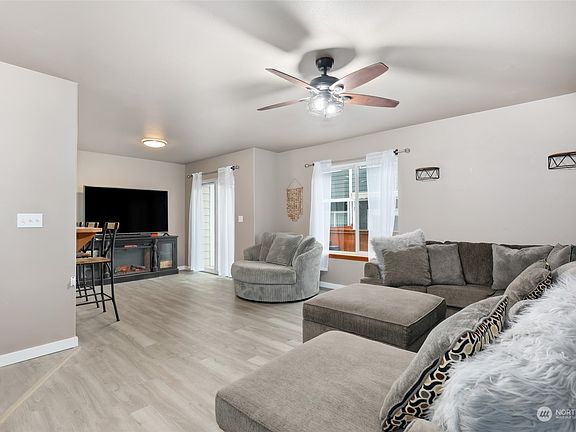 5th image of 5222 166th Street Ct E