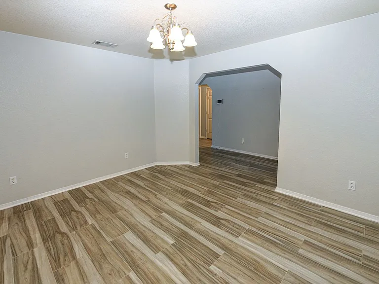2305 Riley Dr — Photo 11