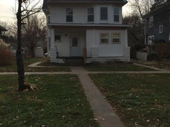 1215 Peach St, Lincoln, NE 68502