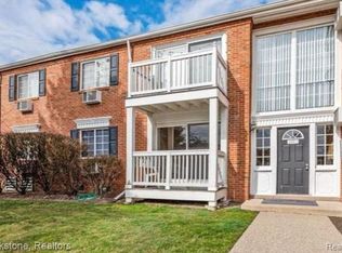 2400 Parmenter Blvd APT 102, Royal Oak, MI 48073