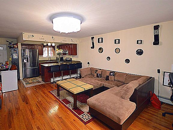 4th image of 10505 170th St