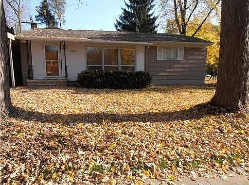 1st image of 1011 Barton Dr