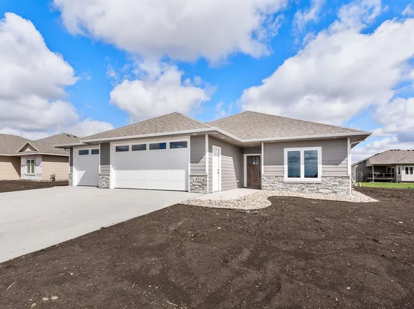 410 E 8th St, Tea, SD 57064