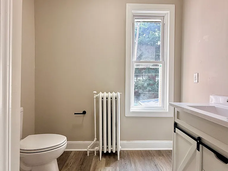 248 Greenwich St — Photo 28