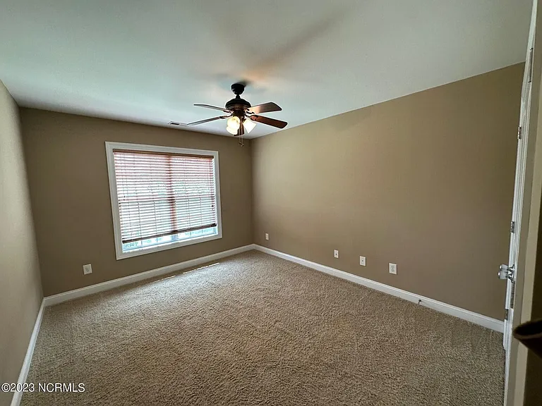 2533 Saddleback Dr #B — Photo 13