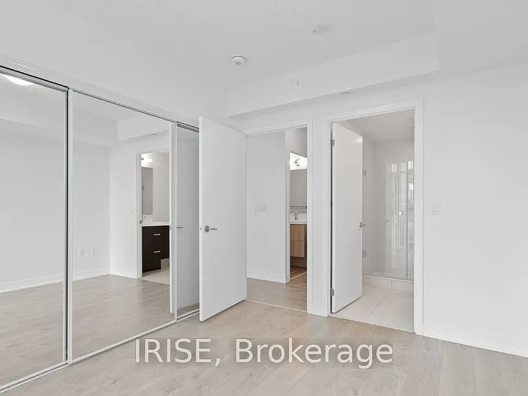 50 Wellesley St E #2602 — Photo 17
