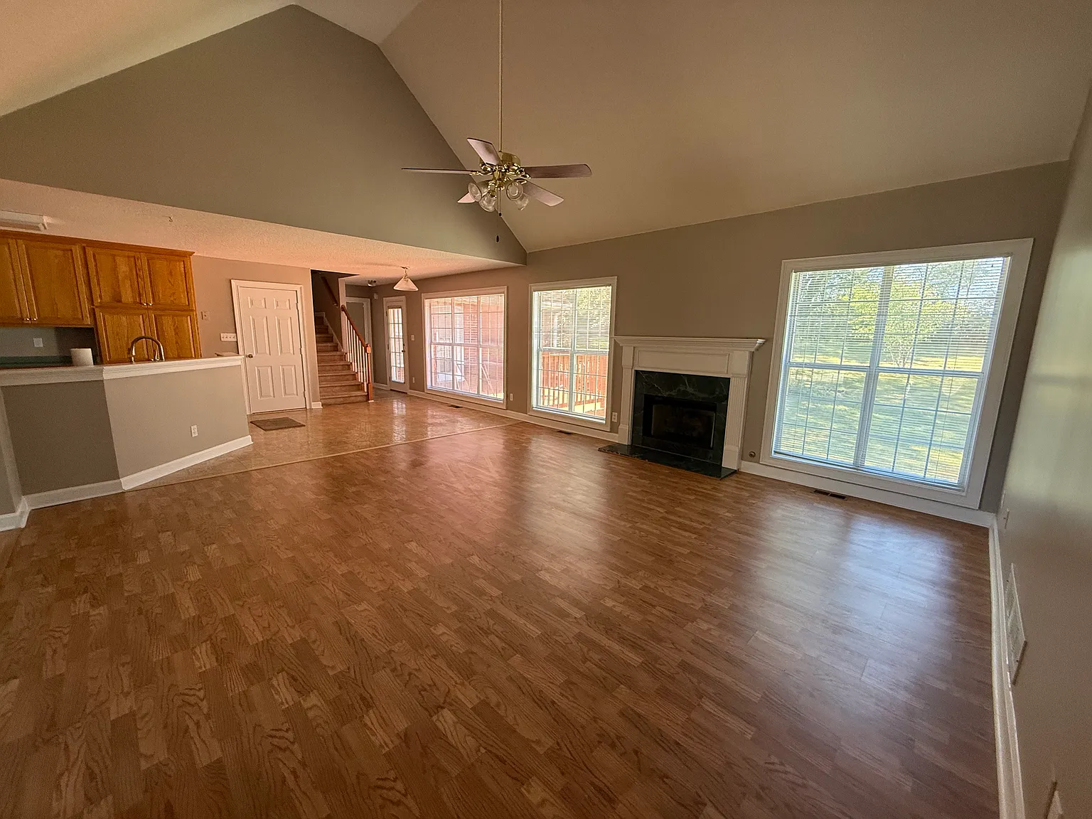3 bed, 2250 sqft, $2,000 — Photo 4