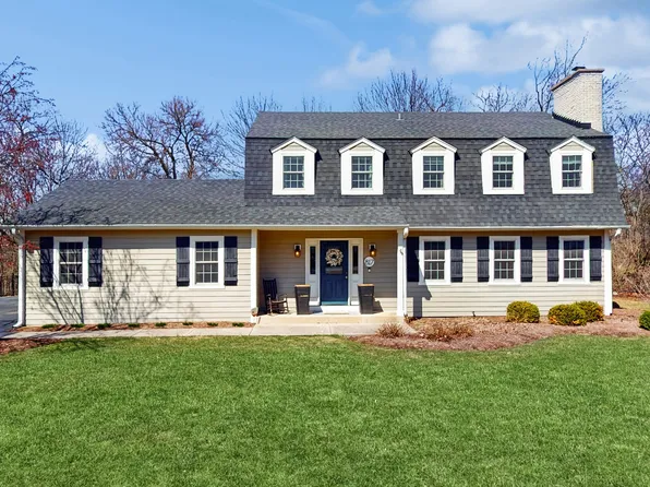 817 Plamondon Rd, Wheaton, IL 60189