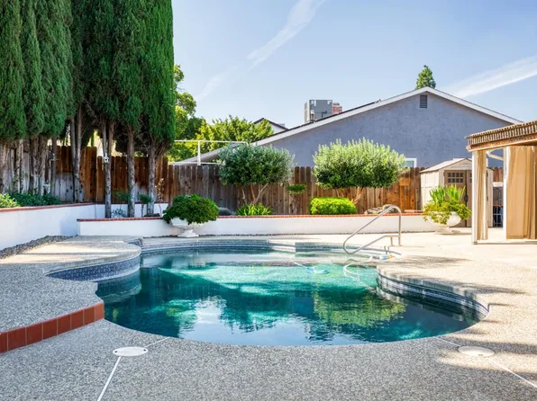 1342 Wimbledon Way, Manteca, CA 95336