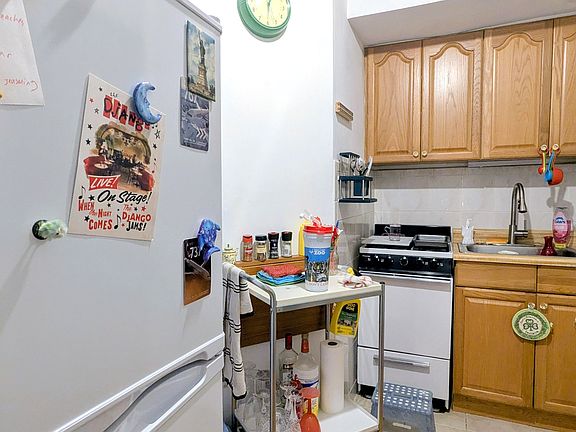 3rd image of 340 W End Ave APT 3B