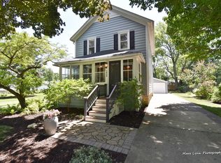 1020 Kendall St, Geneva, IL 60134