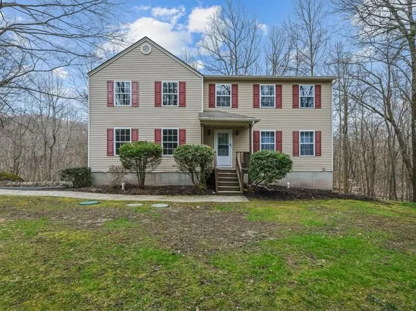 196 N Fostertown Drive, Newburgh, NY 12550