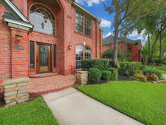 4th image of 3511 Valley Chase Dr