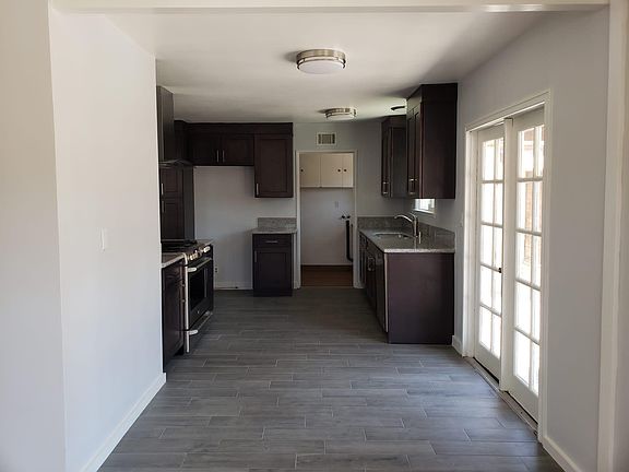 4th image of 21052 Cantara St