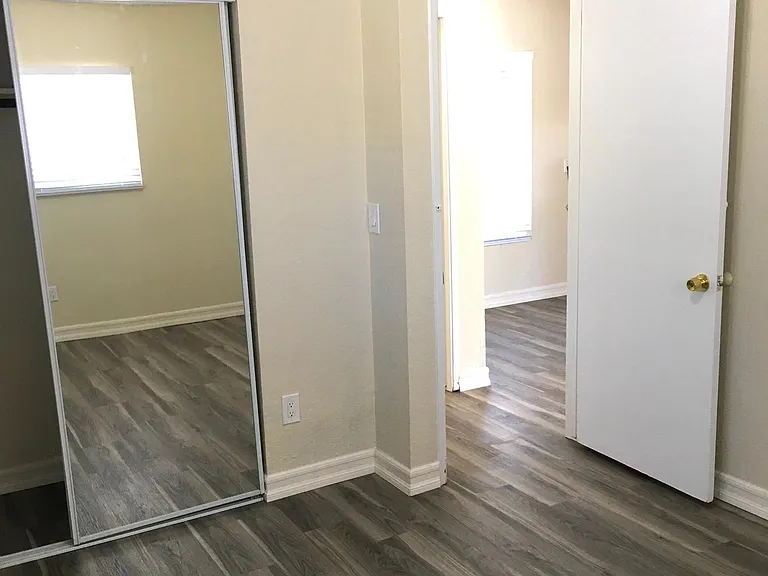 653 D St — Photo 8