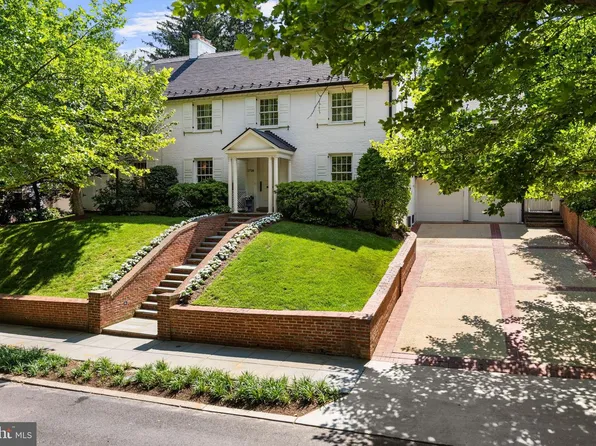 1726 Hoban Rd NW, Washington, DC 20007