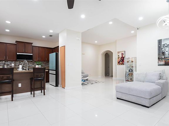 5th image of 11828 SW 253rd St