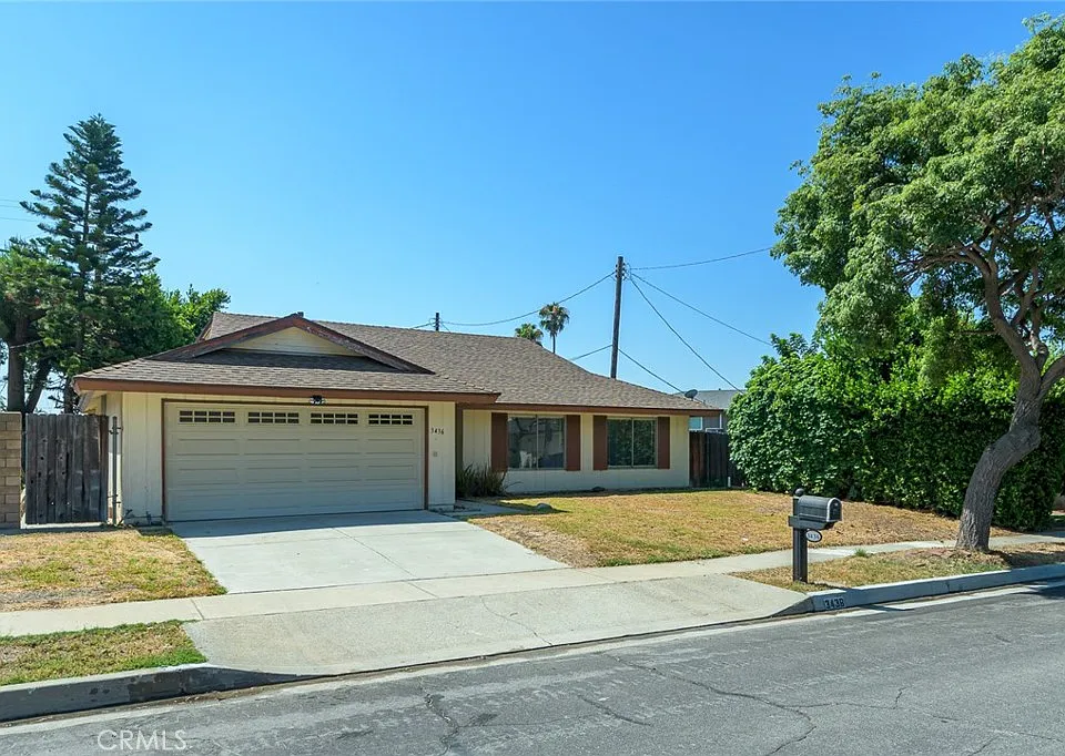 3436 Deerlane Dr