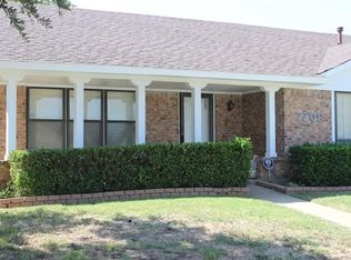 2208 Stonebrook Dr, Carrollton, TX 75007
