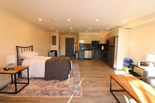1028 Commonwealth Ave #406 Photo 1