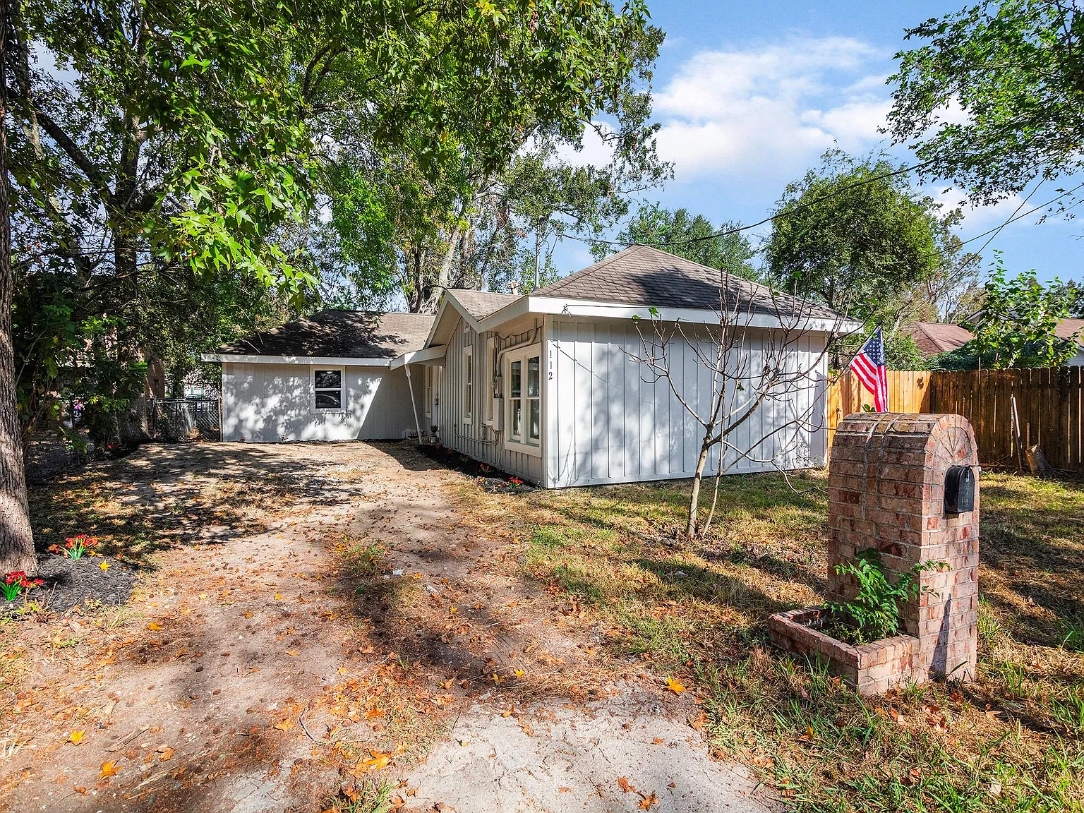 3 bed, 2.0 bath, 1784 sqft, $1,600 — Photo 3