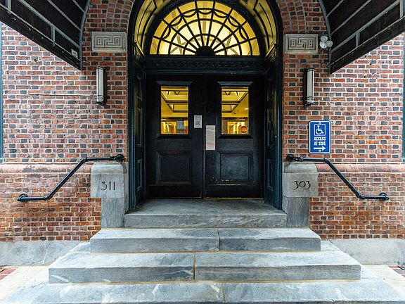 4th image of 303 Vine St APT 404