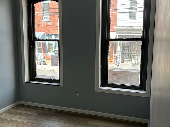 5th image of 211 N 2nd St #1