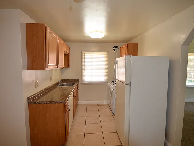 1657 Cedar Ave — Photo 4