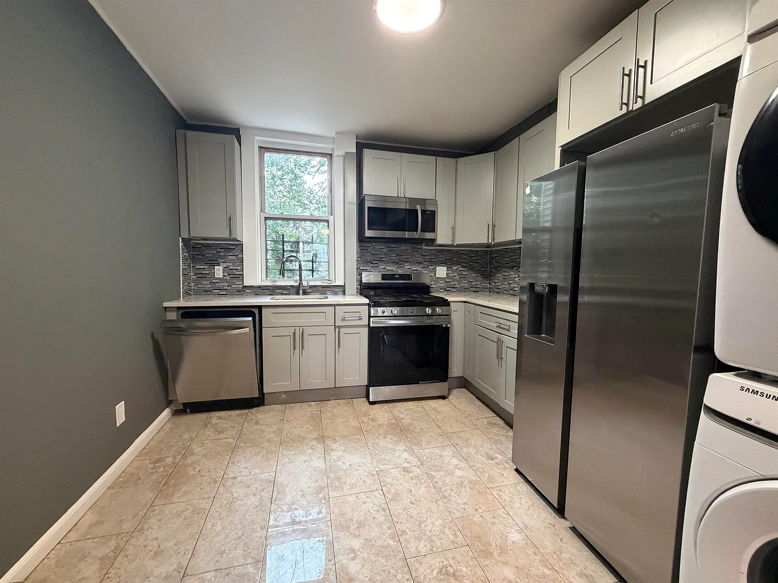 2 bed, 2.0 bath, $2,550 — Photo 4
