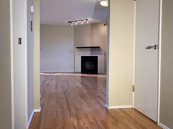 2nd image of 9427 25th Ave NE