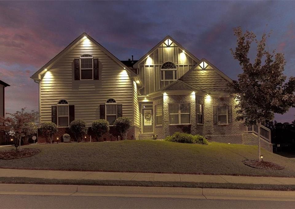 1st image of 45 Silver Peak Dr