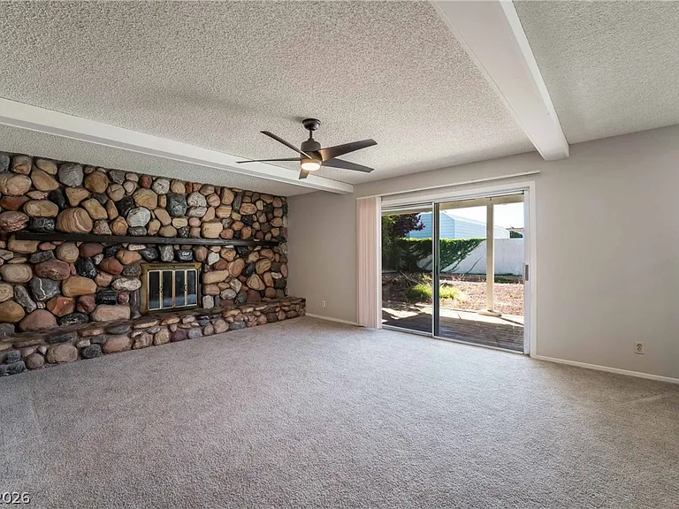 8705 Isola Dr — Photo 10