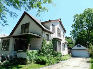 955 Lake Ct, Madison, WI 53715