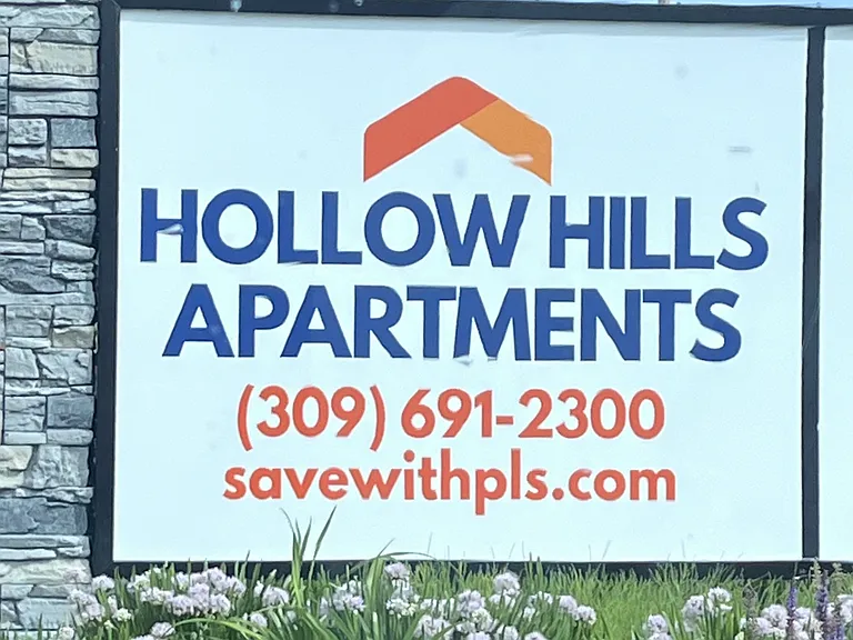 Hollow Hills Apartments — Photo 27