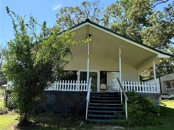 298 Hideaway Dr, Zwolle, LA 71486