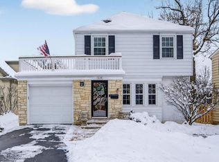 (Undisclosed Address), Clarendon Hills, IL 60514