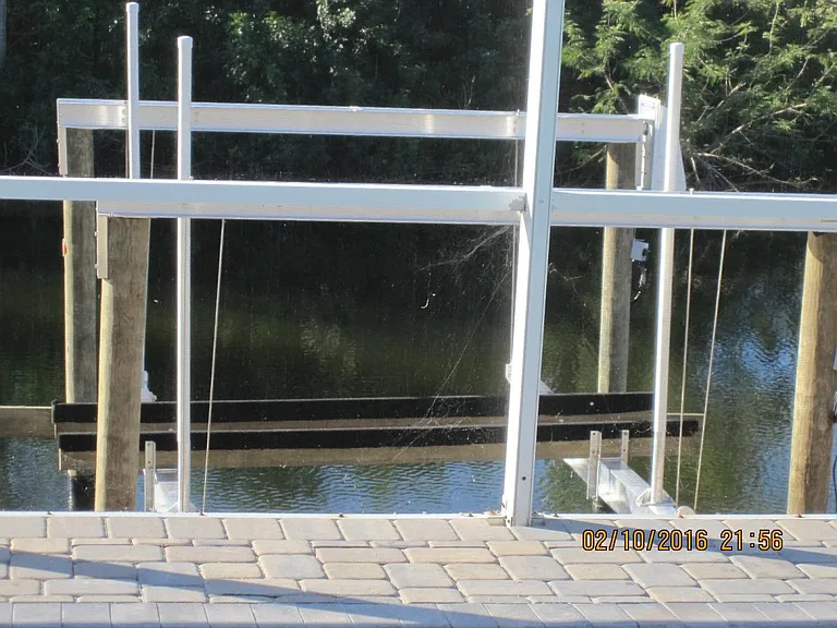 New 10,000 Pound Boat Lift