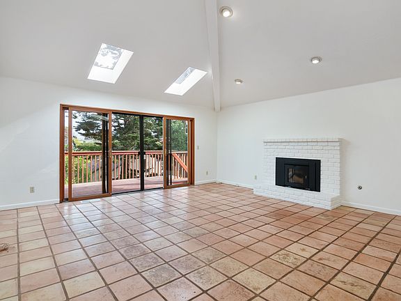 5th image of 1001 Club House Dr