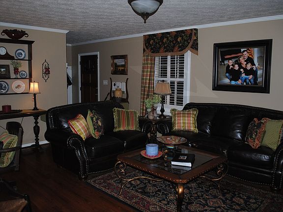 L/R with view of front door