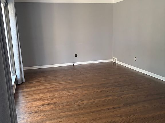 3rd image of 1111 Goodale Ave