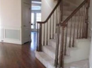 8101 Madrillon Ct, Vienna, VA 22182