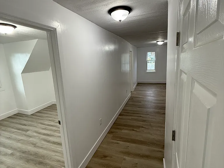 3604 E 53rd St — Photo 14