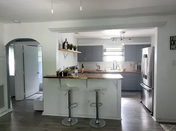 104 NE 5th St, Fort Lauderdale, FL 33301